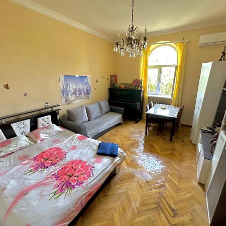 Karson Family Hostel & Guest House Jereván Kültér fotó