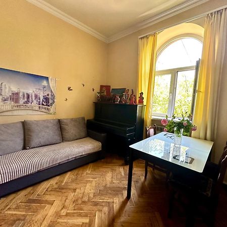 Karson Family Hostel & Guest House Jereván Kültér fotó